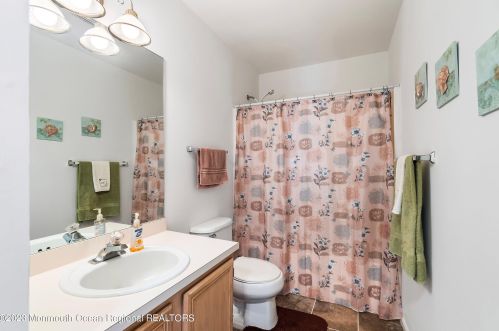 24 Sunnydale Dr, Berkeley Township NJ  08721-1379 exterior