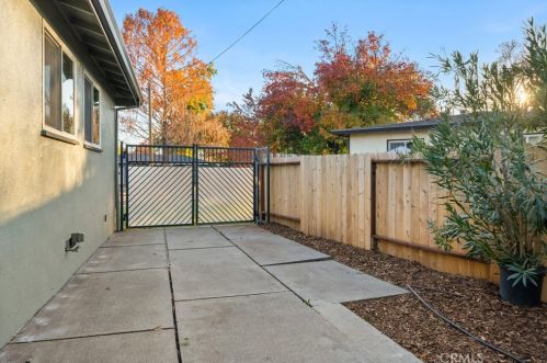 950 Karen Dr, Chico CA  95926-2819 exterior