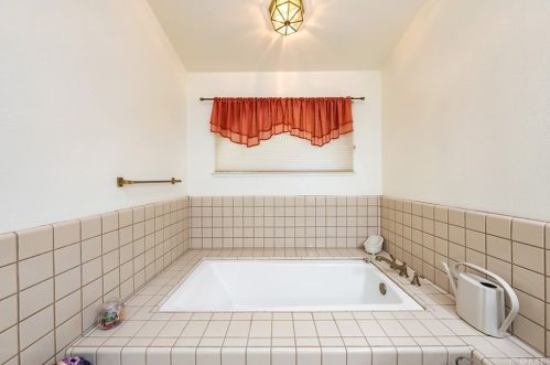 508 Heatherwood Dr, Madera CA  93637-2744 exterior