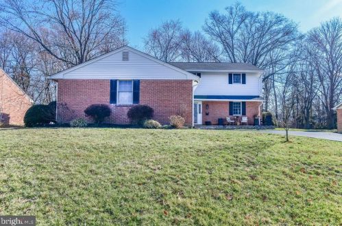 618 Halstead Rd, Wilmington, DE 19803-2418