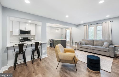 11853 Dunlop Ct, Herndon VA  20191-2709 exterior