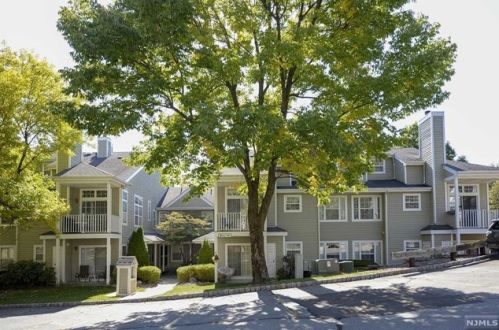 1256 Garrison Ct, Mahwah NJ  07430-3236 exterior