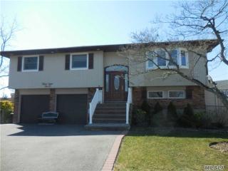 3890 Barbara Ct, Seaford, NY 11783-3221