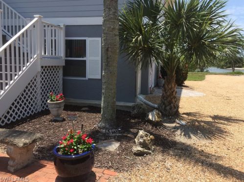 9127 Mockingbird Dr, Sanibel, FL 33957-3626