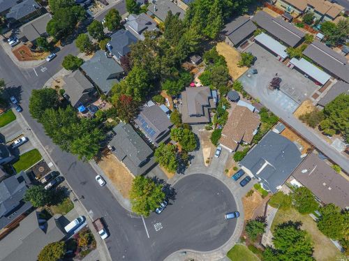 108 Duchess Ct, Windsor CA  95492-8043 exterior