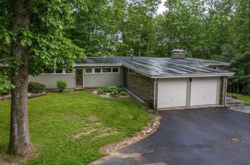 308 Mercer Rd, Greenville PA  16125-7802 exterior