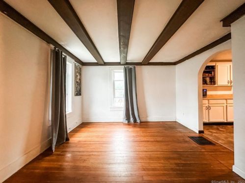 26 Nichols St, Putnam CT  06260-1722 exterior