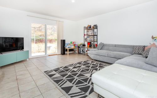 2409 Fleetwood St, San Diego, CA 92111-6203