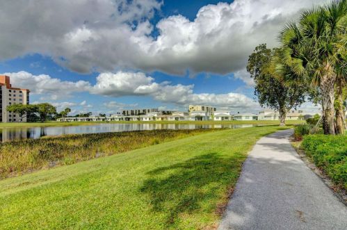 14773 Cumberland Dr, Delray Beach FL  33446-1310 exterior