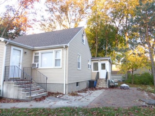 2 George St, Parsippany NJ  07834-1317 exterior