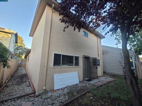 6178 Bernhard Ave, Richmond CA  94805-1236 exterior