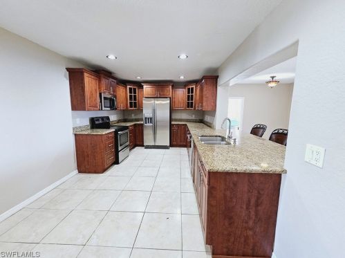 2911 5 Pl, Cape Coral FL  33904-3410 exterior