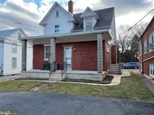 216 5th St, Lemoyne PA  17043-1803 exterior