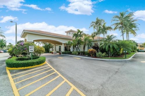 6082 Lake Hibiscus Dr, Delray Beach FL  33484-4617 exterior