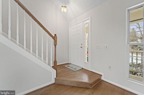 418 Deerpath Ave, Leesburg VA  20175-2517 exterior