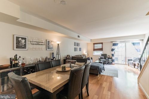 17 Yorktown Ct, Blue Bell PA 19422-2521 exterior