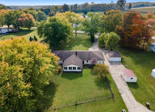 8328 Martinsburg Rd, Mount Vernon OH  43050-9506 exterior