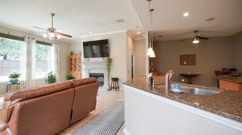 2506 Great Bear Ln, Denton TX  76210-2909 exterior