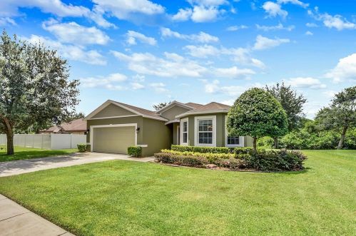 942 Grapewood St, Deltona, FL 32725-8238