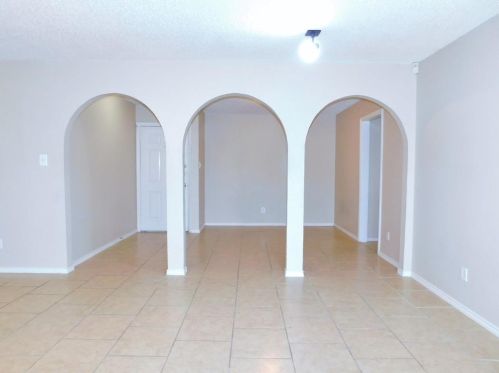 1706 Wisteria St, Denton TX  76205-7448 exterior