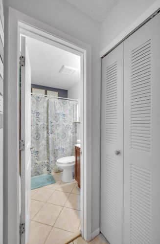 3197 Esperanto St, Fort Pierce FL  34953-4502 exterior