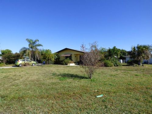 1313 Ellendale Cir, Lehigh Acres, FL 33936-4817