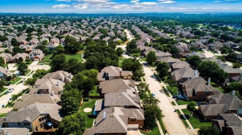 3604 Leanne Dr, Lewisville TX  75022-0962 exterior