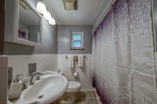 178 Marigold St, Whitaker PA  15120-2277 exterior