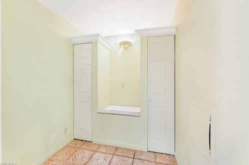 4220 Looking Glass Ln, Naples FL  34112-5207 exterior