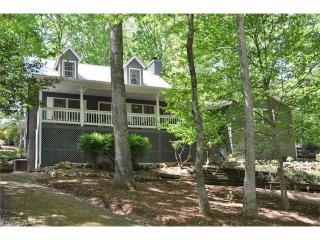 54 Cave Ln, Oak Park, NC 28704-9484