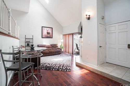 5459 Centralia St, Long Beach CA  90808-1456 exterior