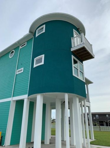 22903 Miramar Dr, Galveston, TX 77554
