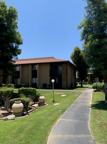 31200 Landau Blvd, Cathedral City CA  92234-5115 exterior