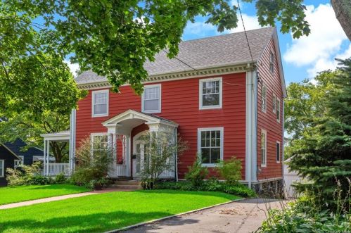 44 Greenridge Ave, White Plains, NY 10605-1622