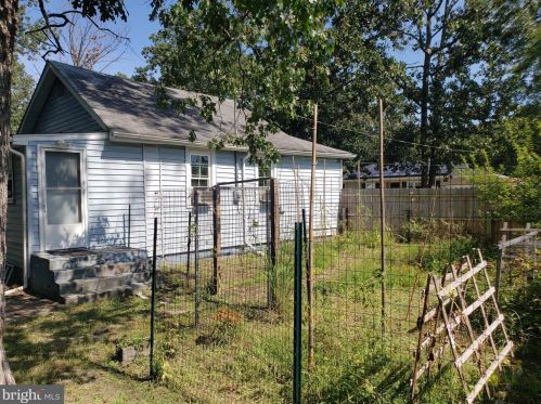 73 Peony St, Browns Mills NJ  exterior