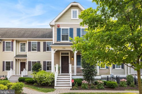 516 Old Lancaster Rd, Haverford, PA 19041-1411