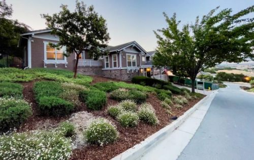 8765 Wild Iris Dr, Gilroy CA  95020-7935 exterior