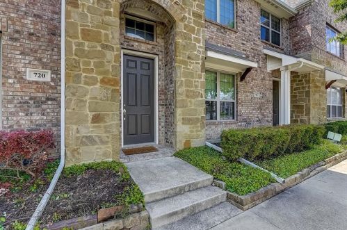 720 Greenville Ave, Richardson TX  75081-4112 exterior