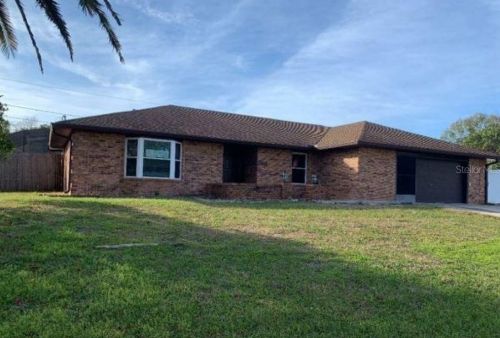 766 Red Coach Ave, Deltona, FL 32725-7125
