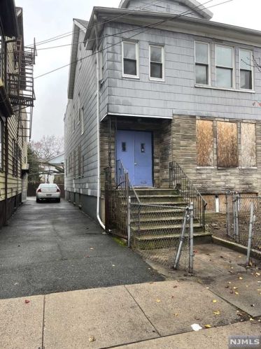 167 Munn Ave, Irvington NJ  07111-2728 exterior