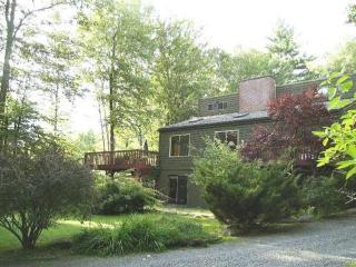 295 Grog Kill Rd, Willow, NY 12495-5013