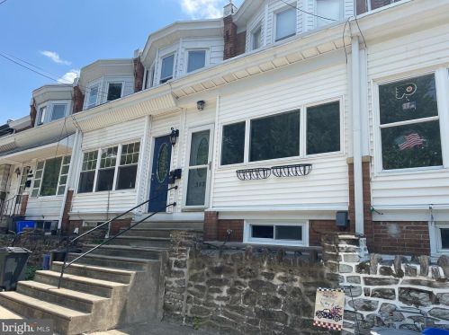 383 Hermitage St, Philadelphia, PA 19128-4605