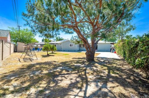 13371 Neptune Ct, Garden Grove CA  92843-2724 exterior