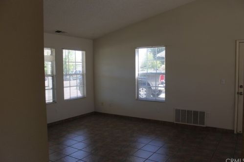 35 Hawley St, Templeton CA  93465-5446 exterior