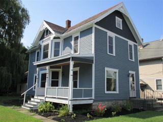 165 Elm St, Dorloo, NY 12043-4673