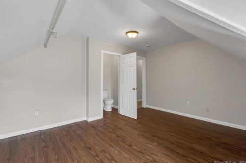 30 Foster St, Manchester CT 06040-5330 exterior