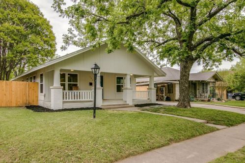 700 Cristler Ave, Dallas, TX 75223-1349