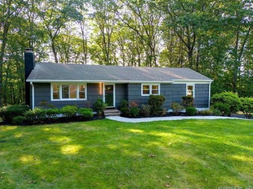 37 Osborn Ln, Upper Stepney, CT 06468-2510