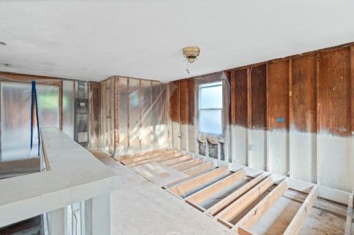 2 Myra Rd, Coventry, RI 02816-4310