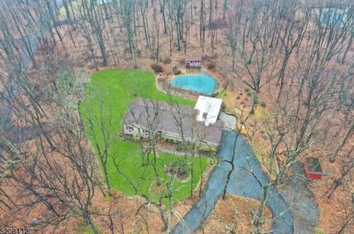 471 Hill Rd, Glen Gardner, NJ 08826-3264